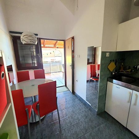 Unique Apartments Malinska Kültér fotó