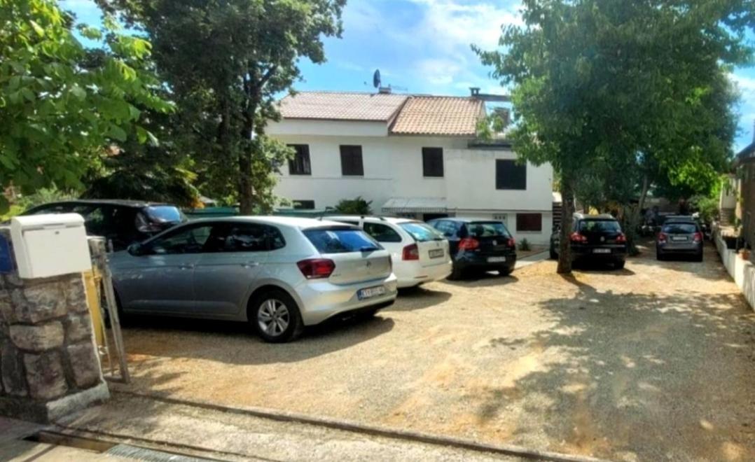 Unique Apartments Malinska Kültér fotó